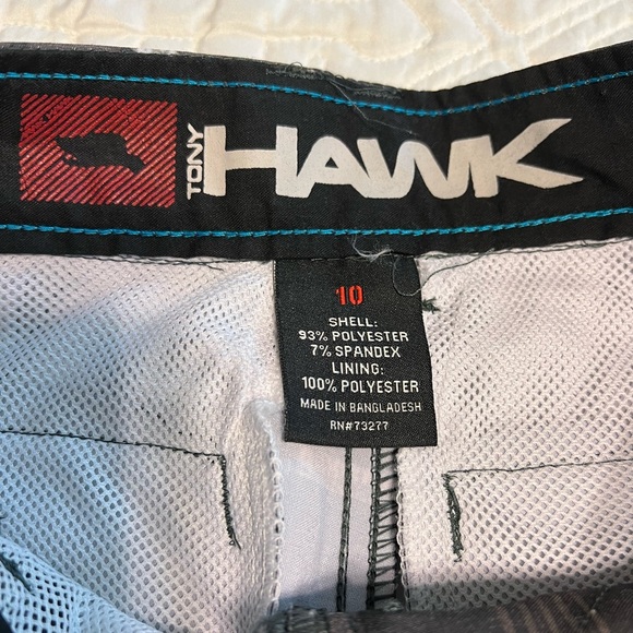 Tony Hawk Hybrid Shorts - Picture 3 of 9